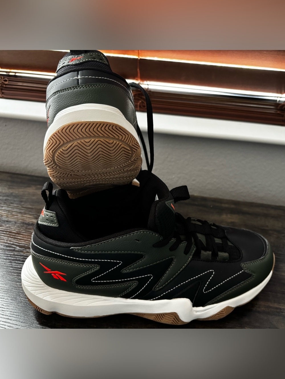 Reebok Men's Black & Olive green shoes 10.5 new